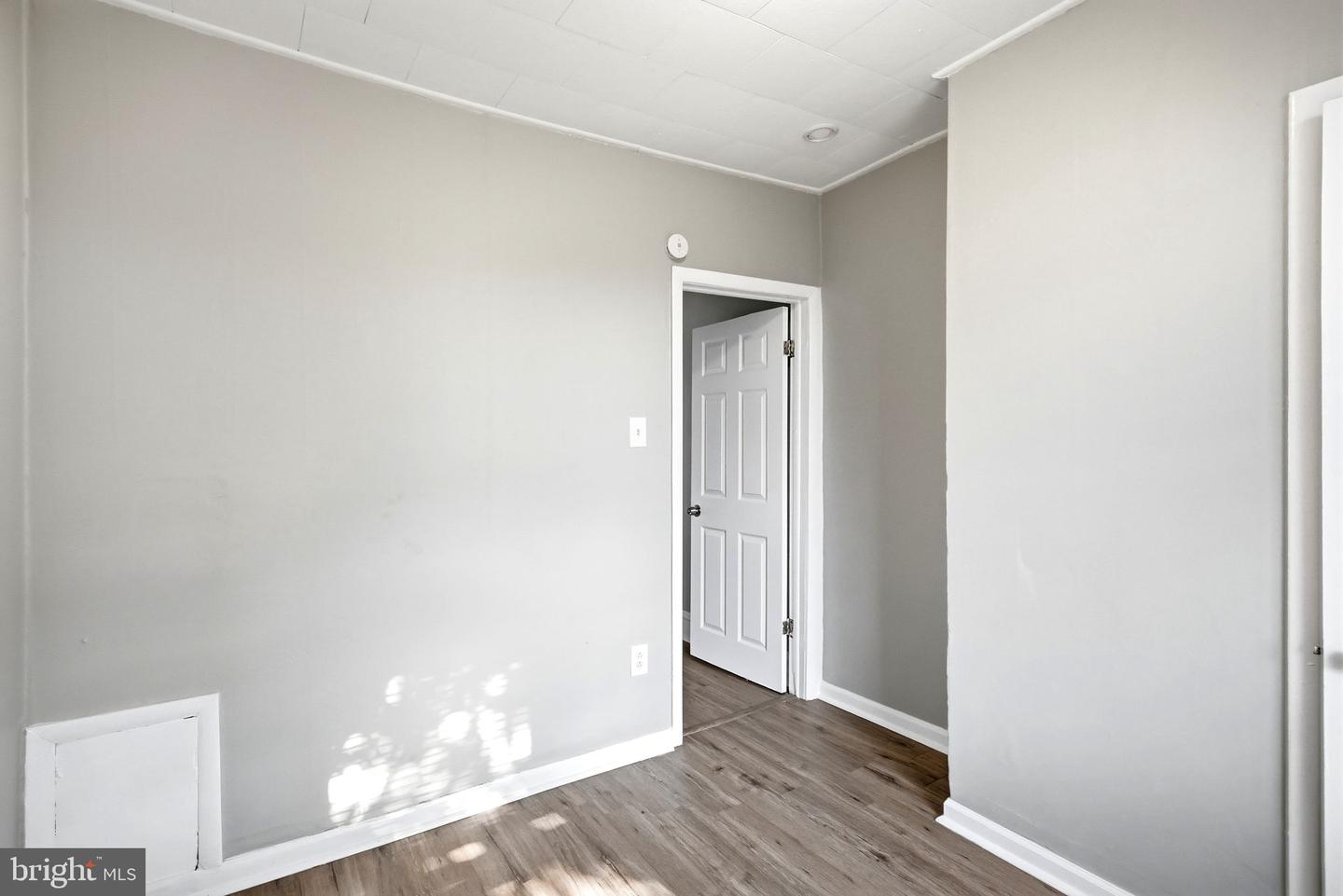 1631 S Etting St Property Photo 17
