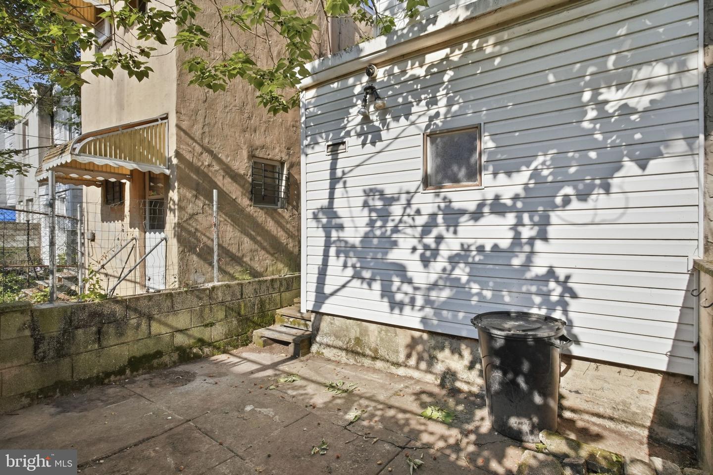 1631 S Etting St Property Photo 29