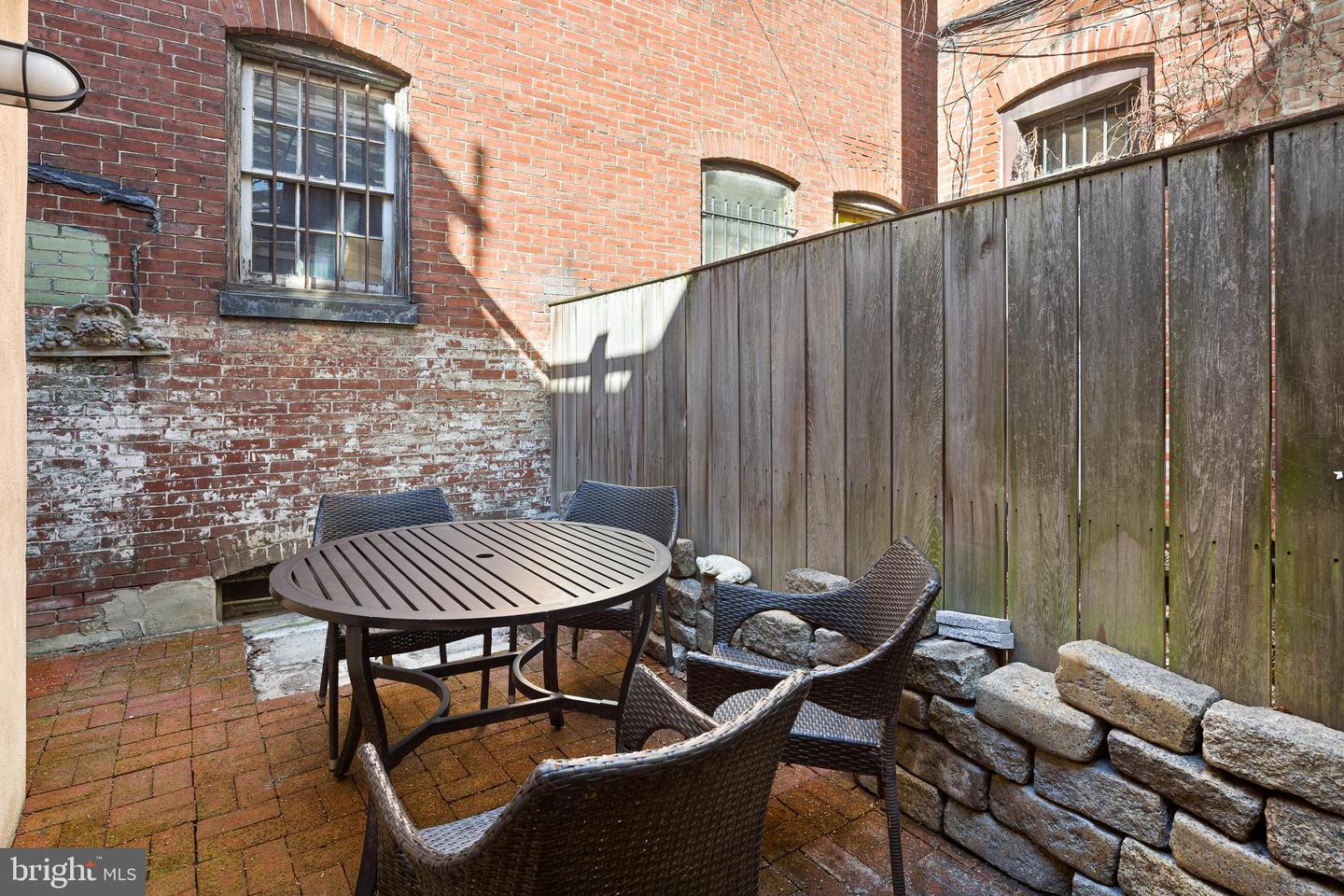 337 S Hicks St Property Photo 15