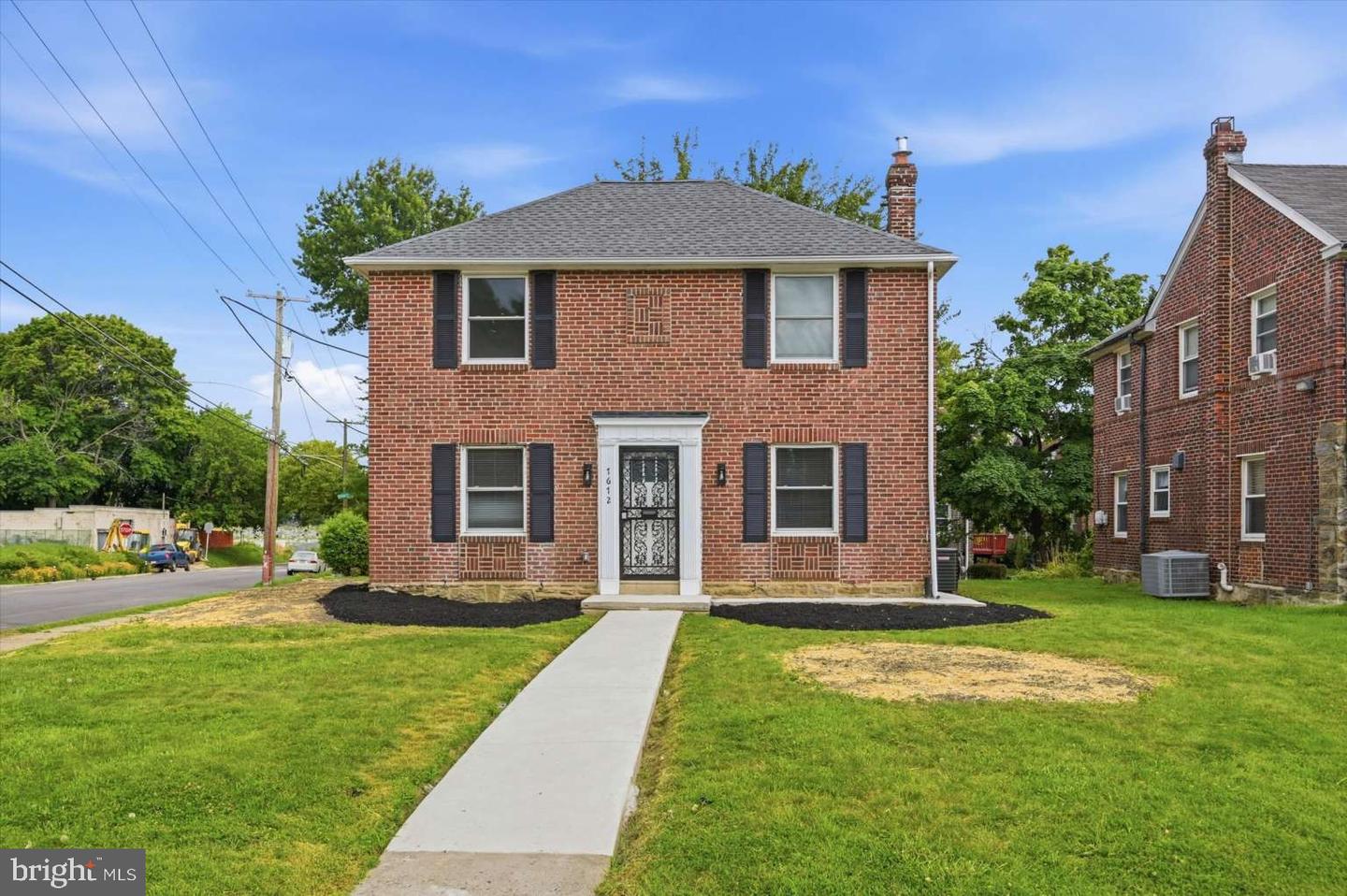 1612 E Cliveden St Property Photo 1