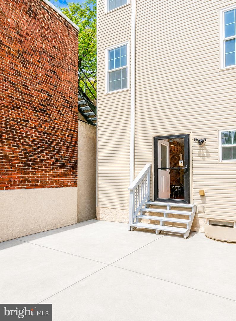 538 Mifflin St Property Photo 3