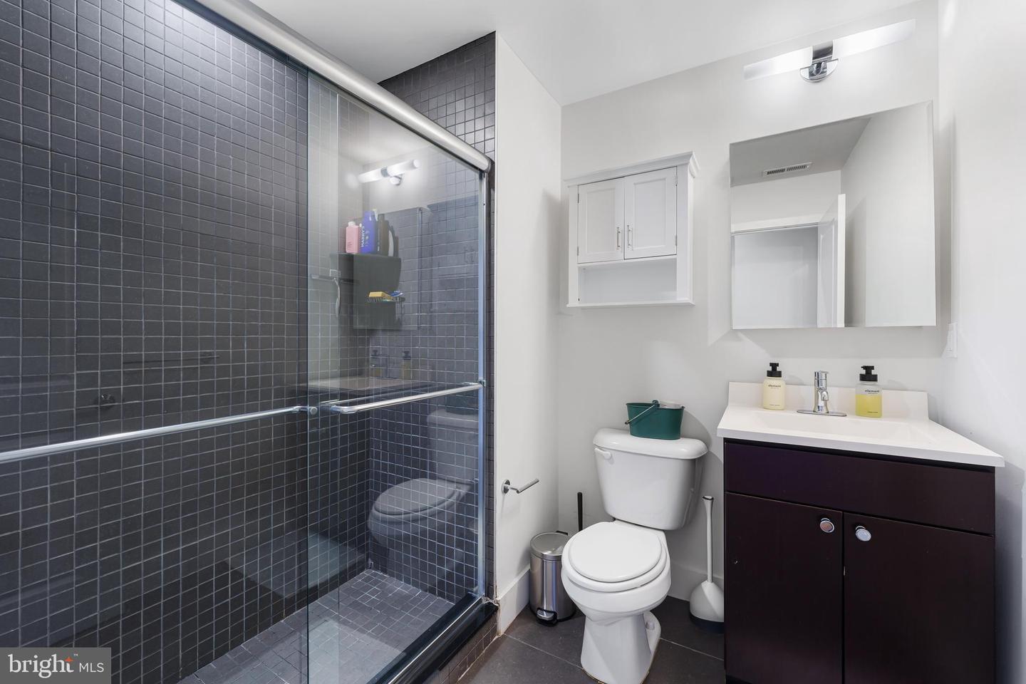 1336 S Bouvier St #b Property Photo 16