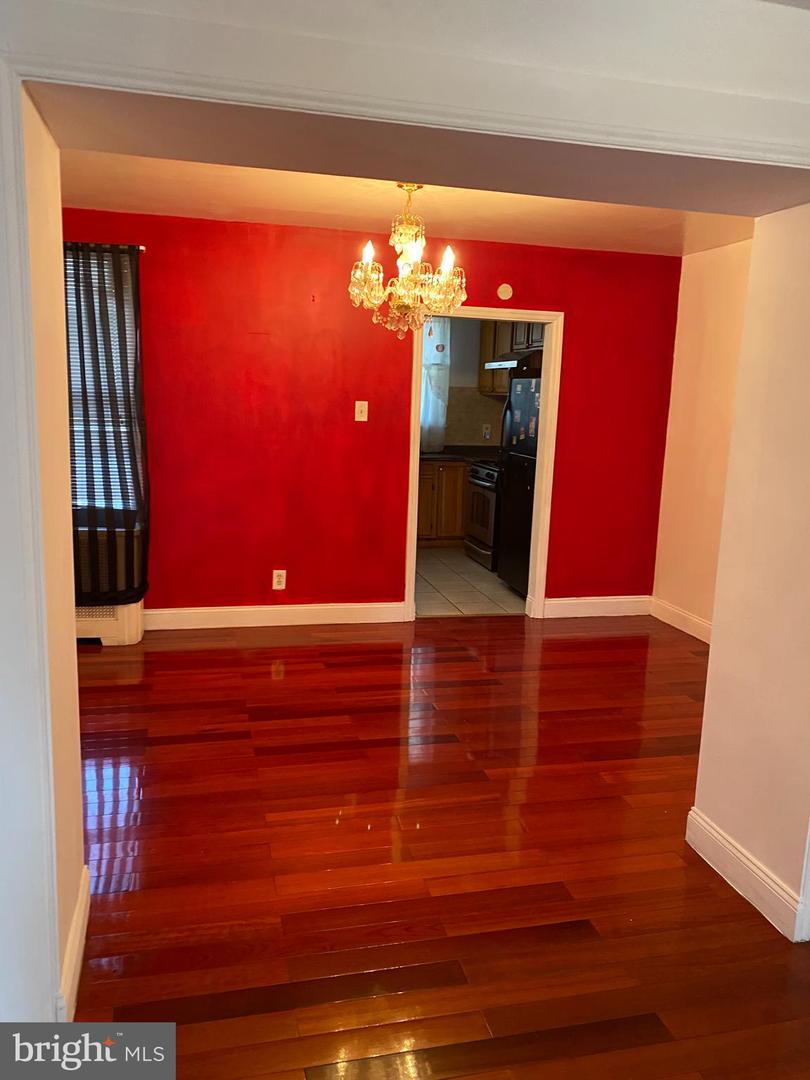 5952 Palmetto St Property Photo 2