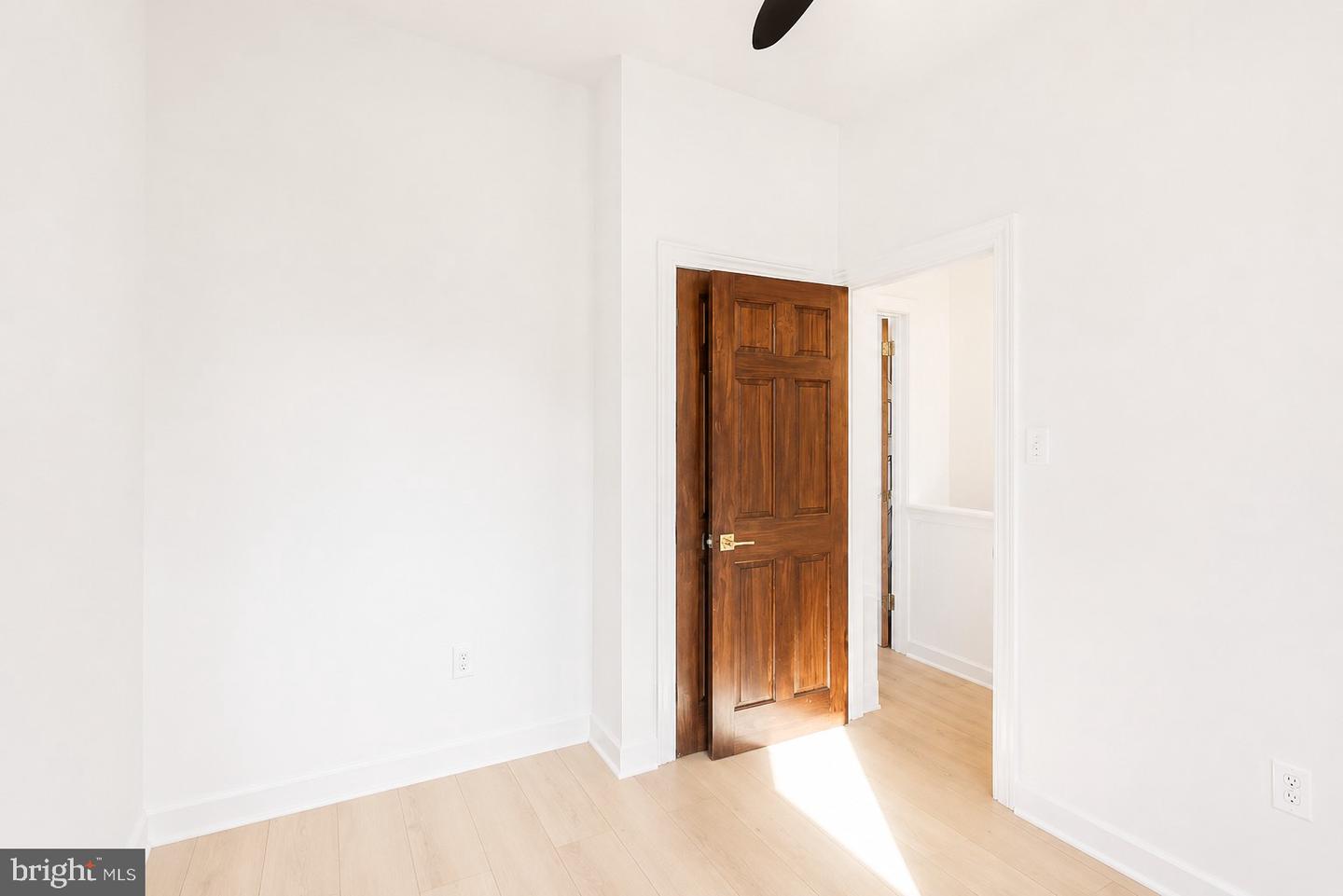 1519 N Dover St Property Photo 14