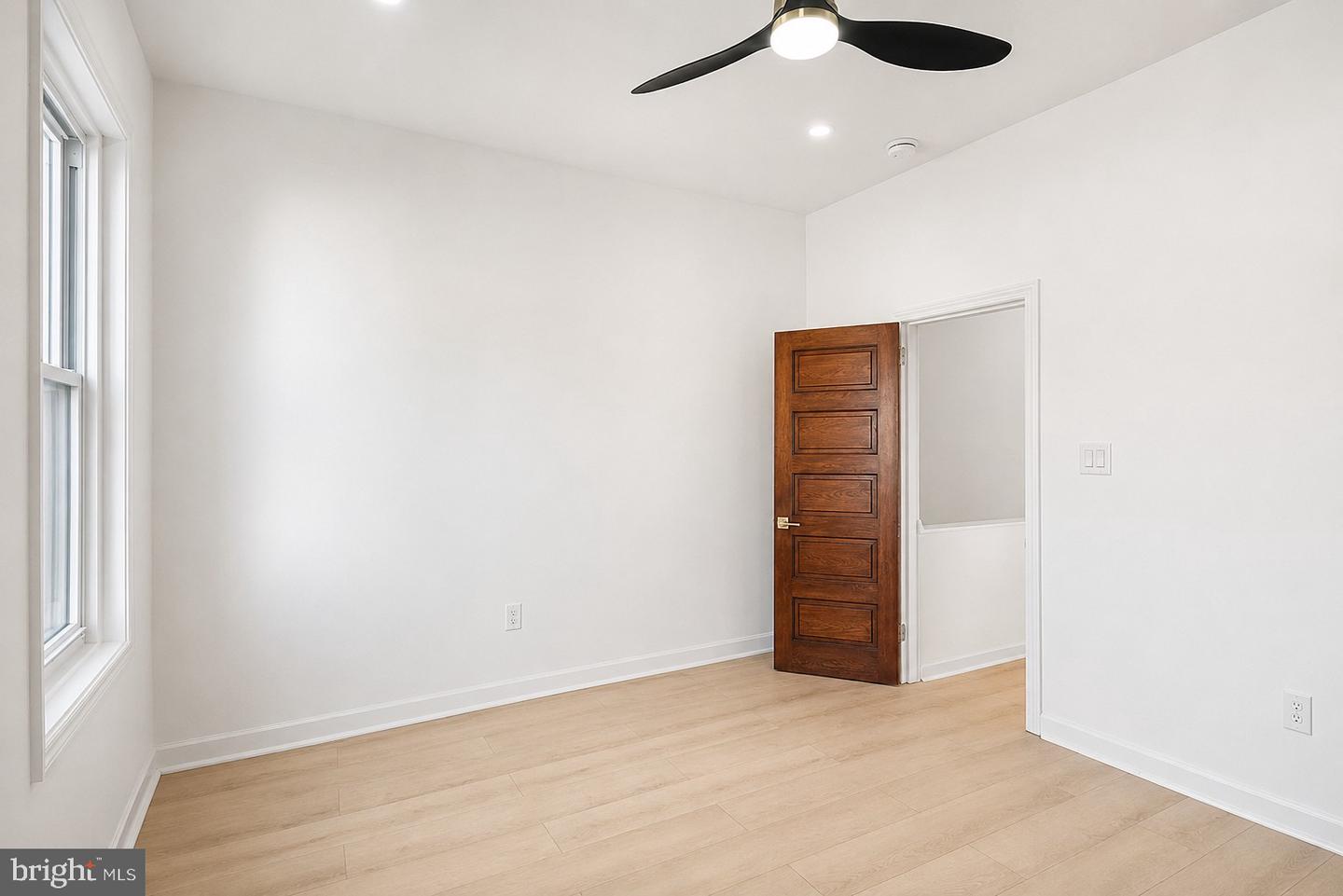 1519 N Dover St Property Photo 15