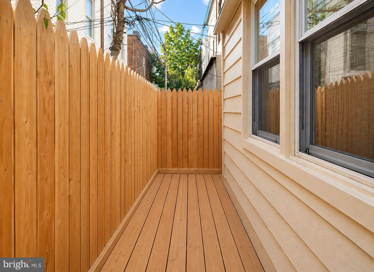 1519 N Dover St Property Photo 19