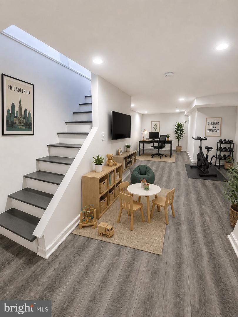 1519 N Dover St Property Photo 20