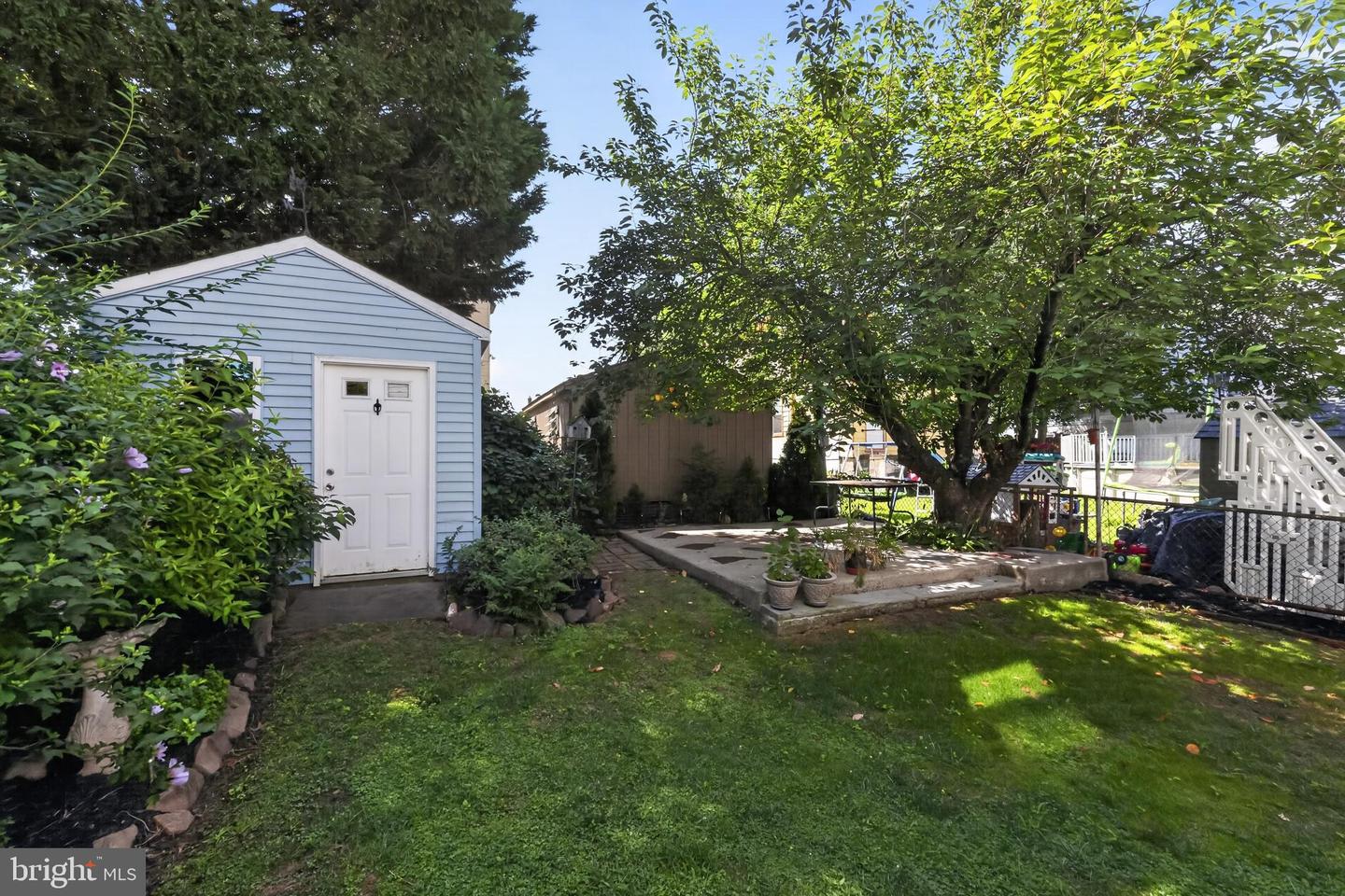 8061 Fairview St Property Photo 14