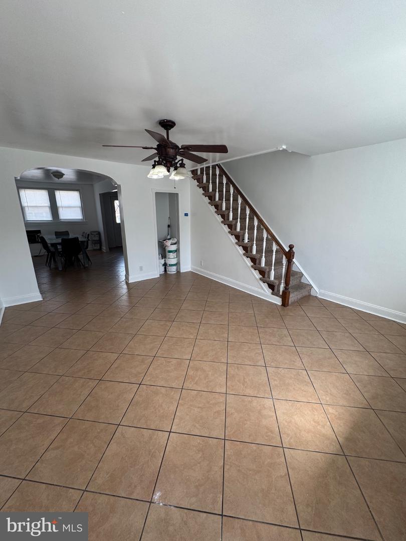 4653 Shelbourne St Property Photo 2