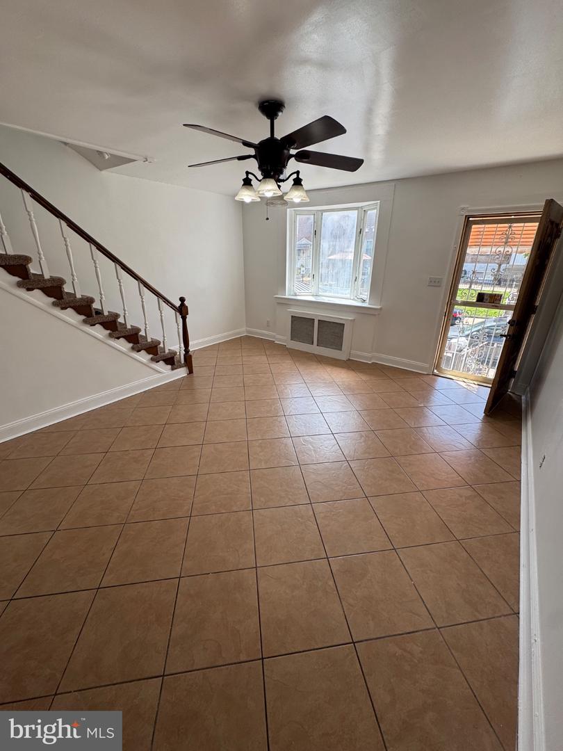 4653 Shelbourne St Property Photo 4