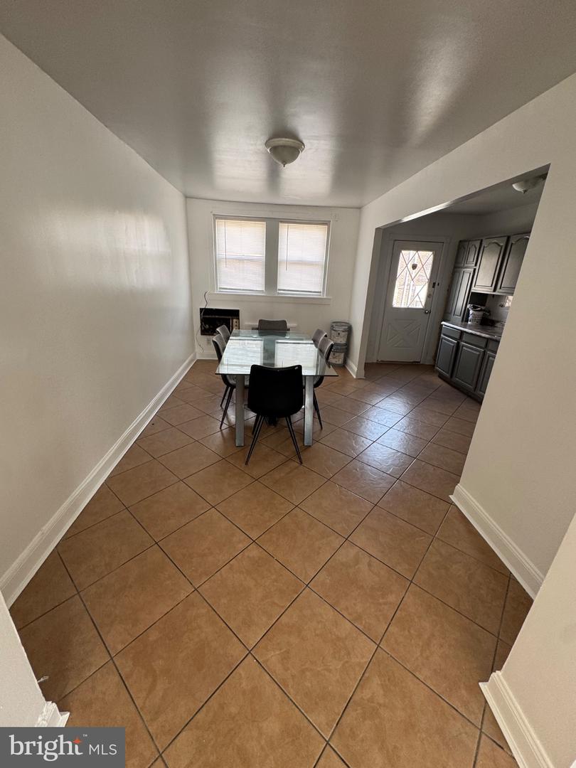4653 Shelbourne St Property Photo 5