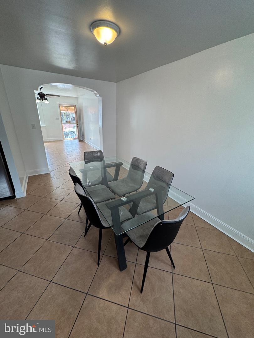 4653 Shelbourne St Property Photo 7