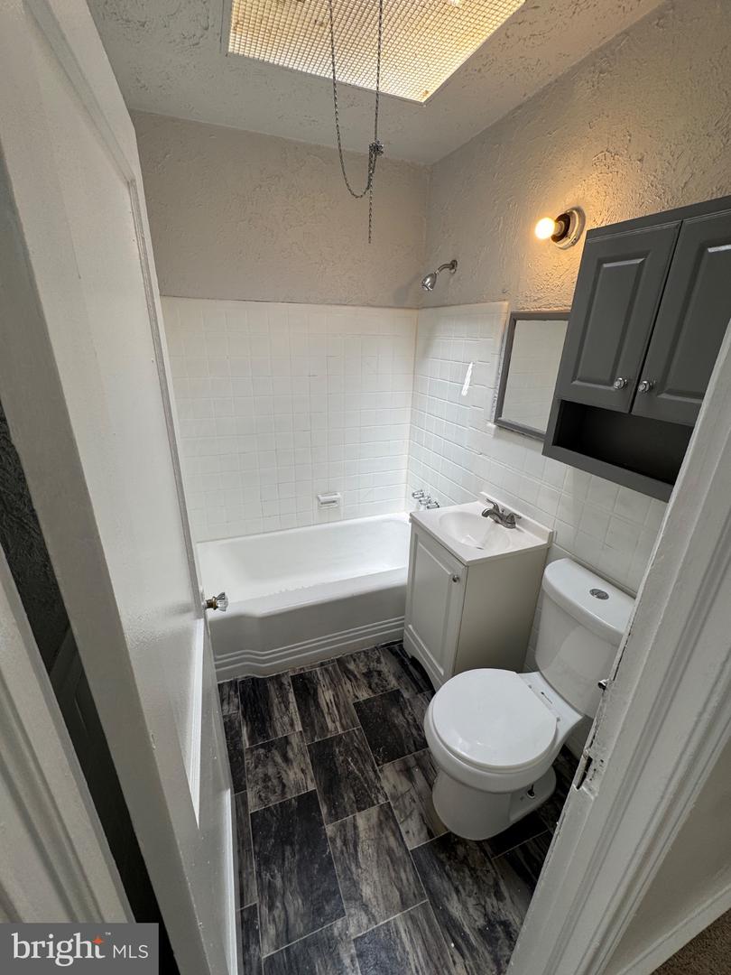 4653 Shelbourne St Property Photo 18