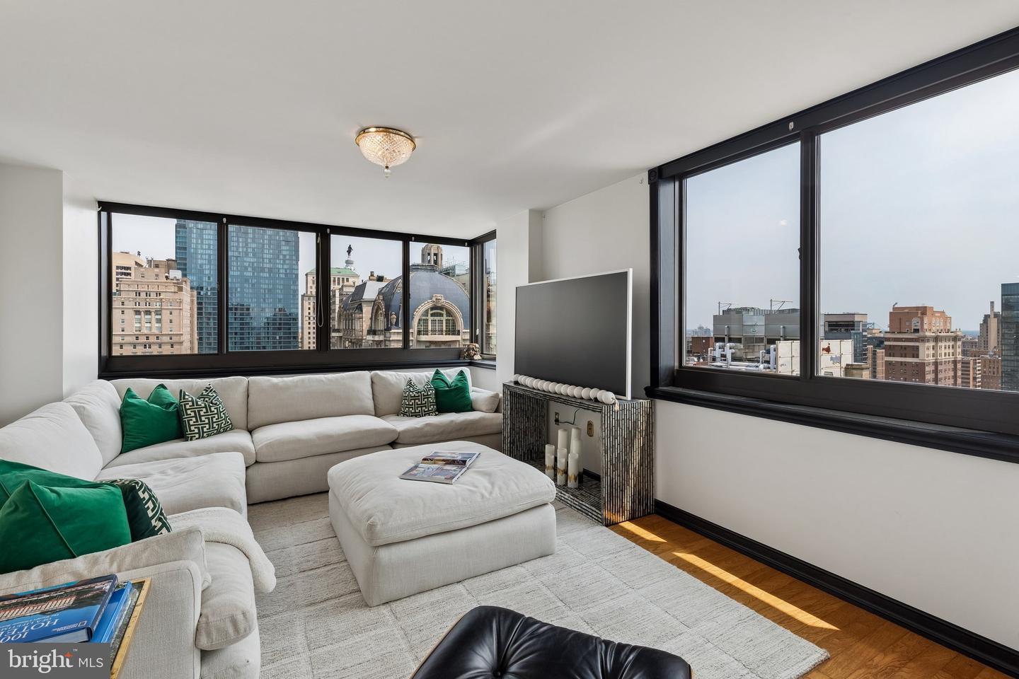 1420 Locust St #29a Property Photo 8