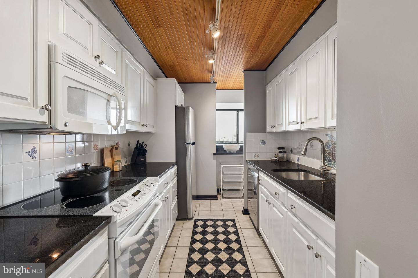 1420 Locust St #29a Property Photo 11