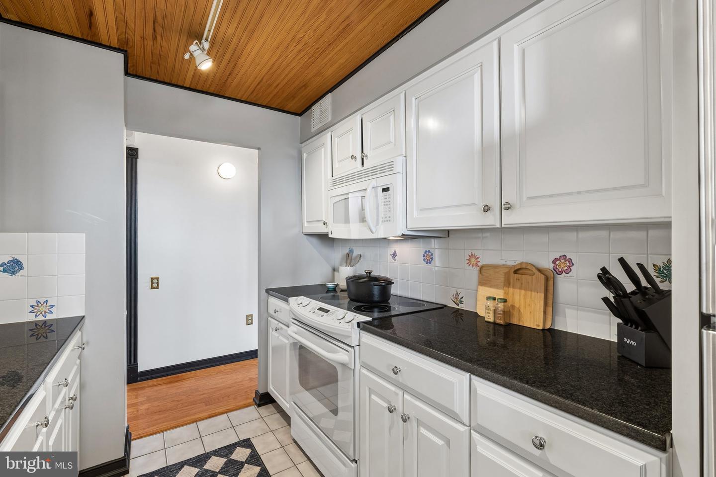 1420 Locust St #29a Property Photo 13