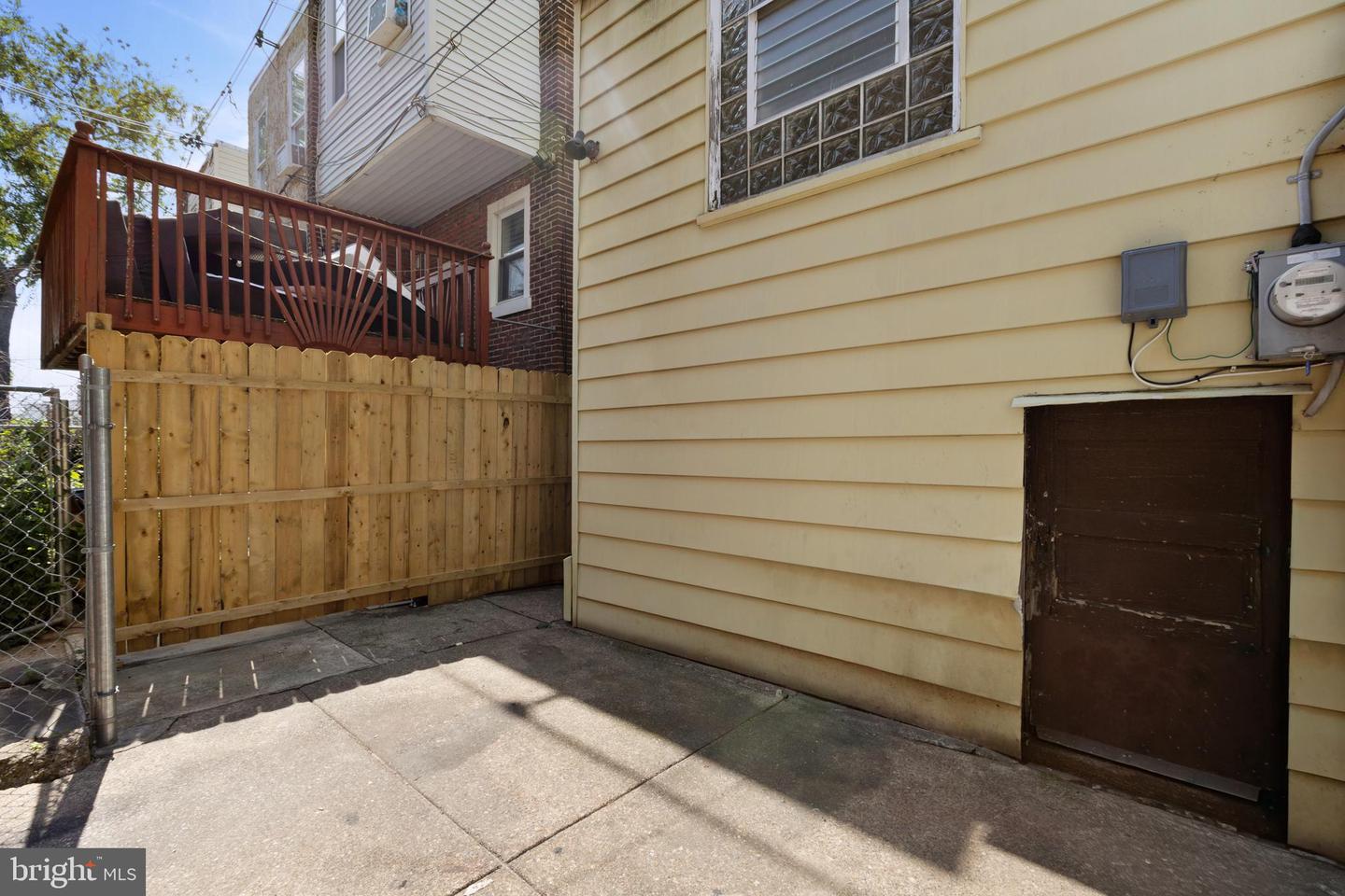 551 W Duncannon Ave Property Photo 22
