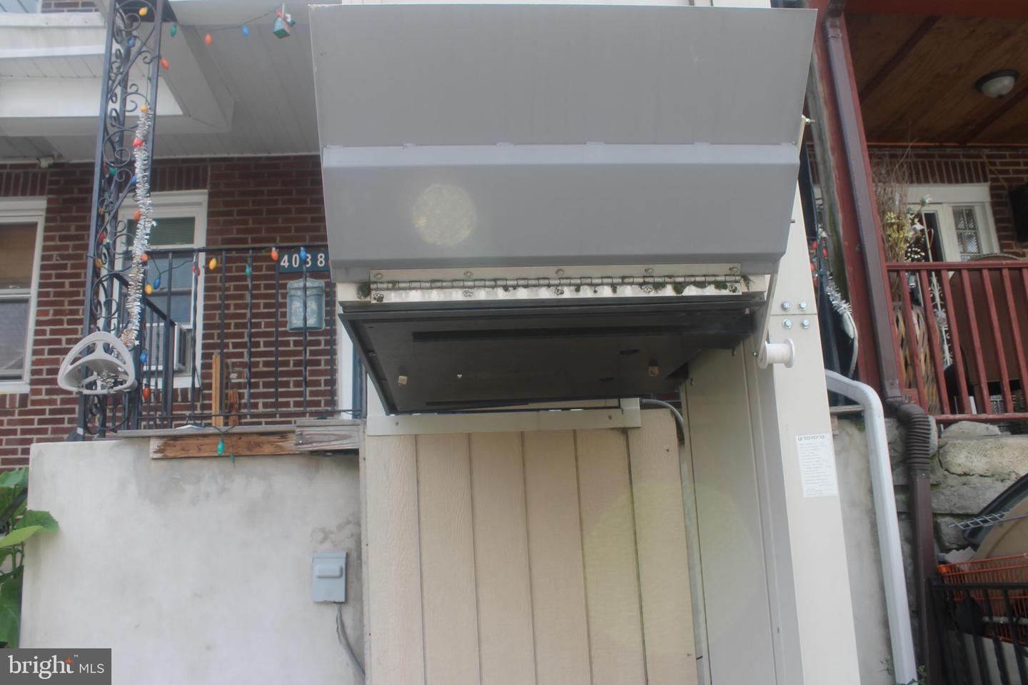 4038 Neilson St Property Photo 5