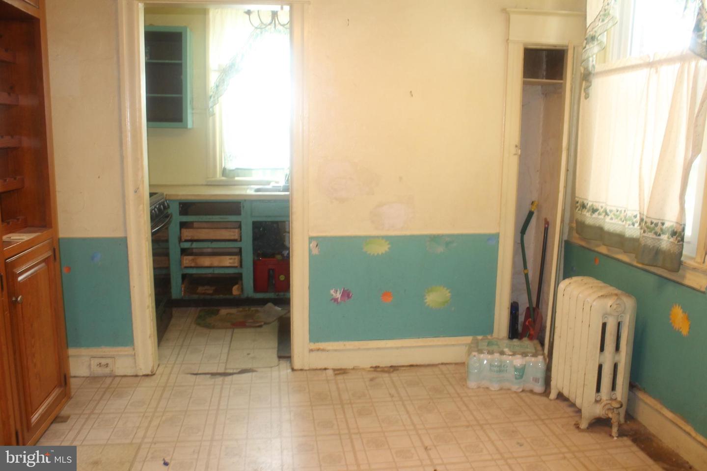 4038 Neilson St Property Photo 10