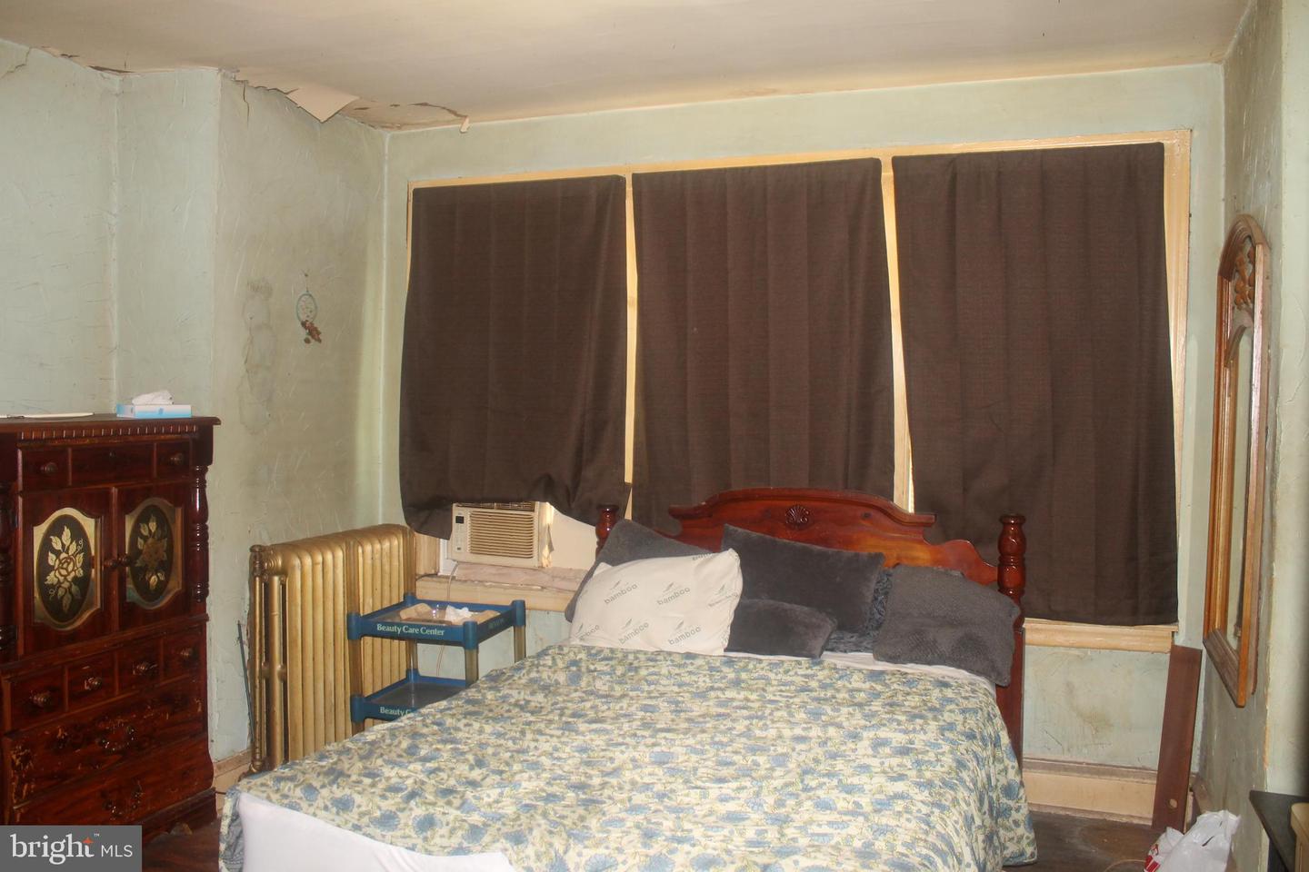4038 Neilson St Property Photo 17