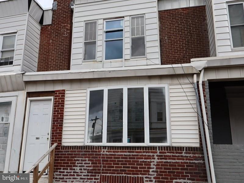 6702 LINMORE AVE Property Photo 1