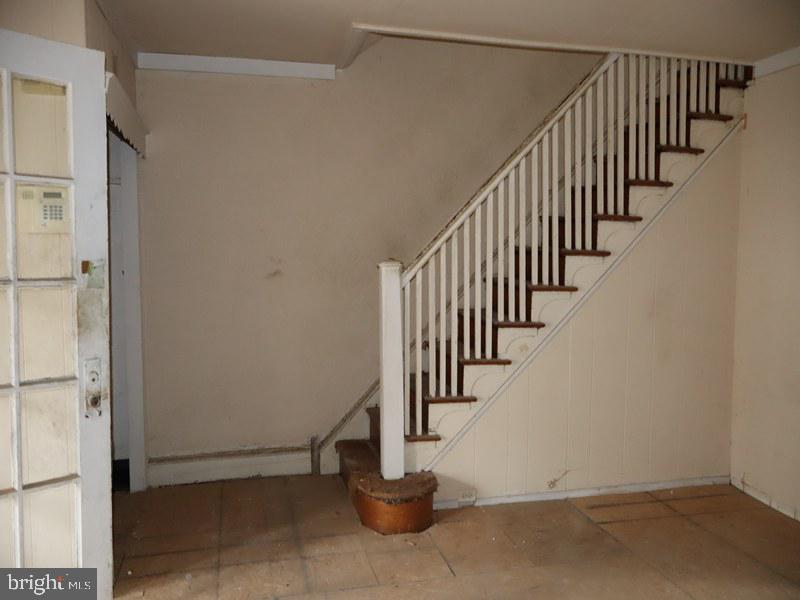 6702 Linmore Ave Property Photo 6