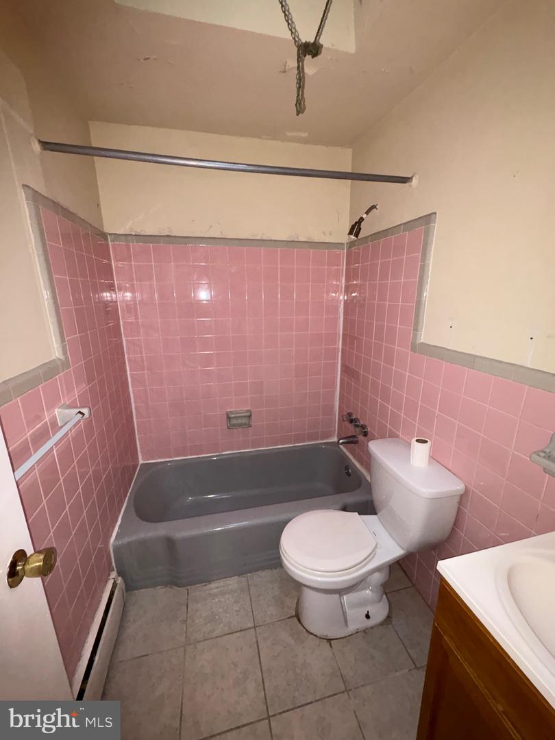 4119-00 Longshore Ave Property Photo 7
