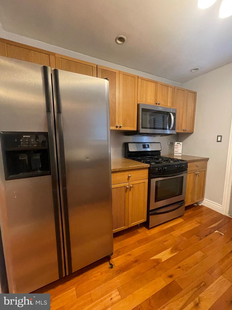 2907 S Sydenham St Property Photo 16