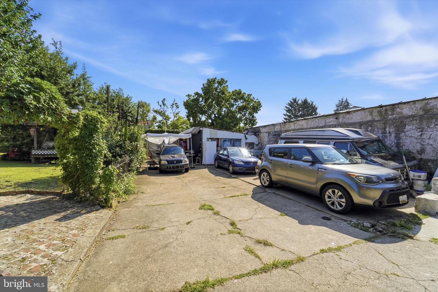 5330 Rising Sun Ave Property Photo 8