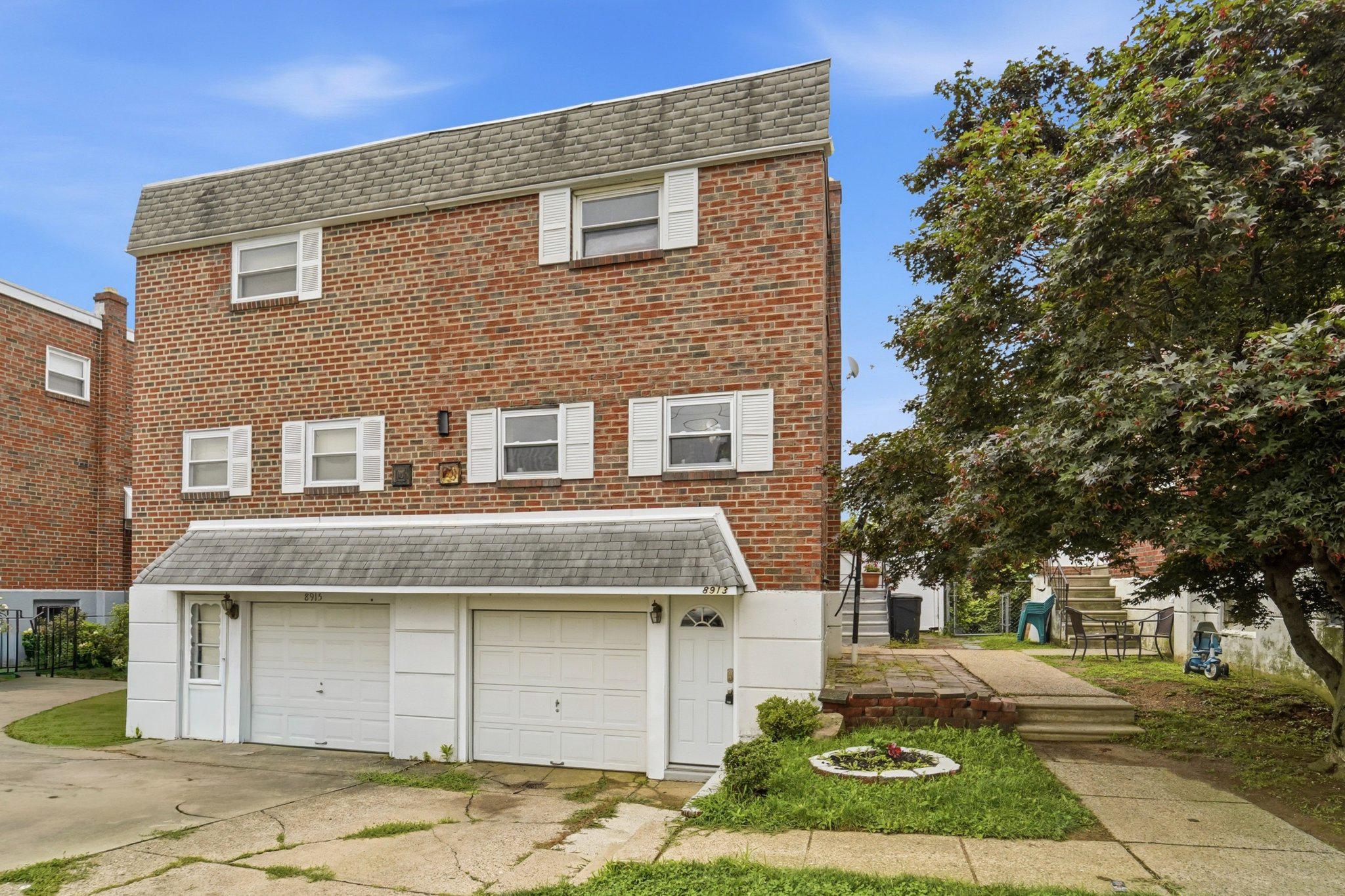 8913 Dewees St Property Photo 1