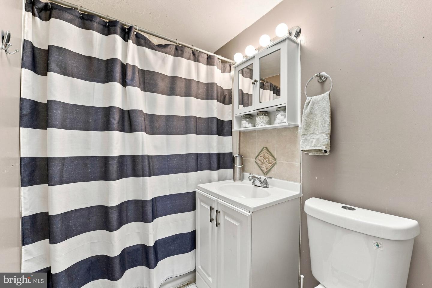 8913 Dewees St Property Photo 22