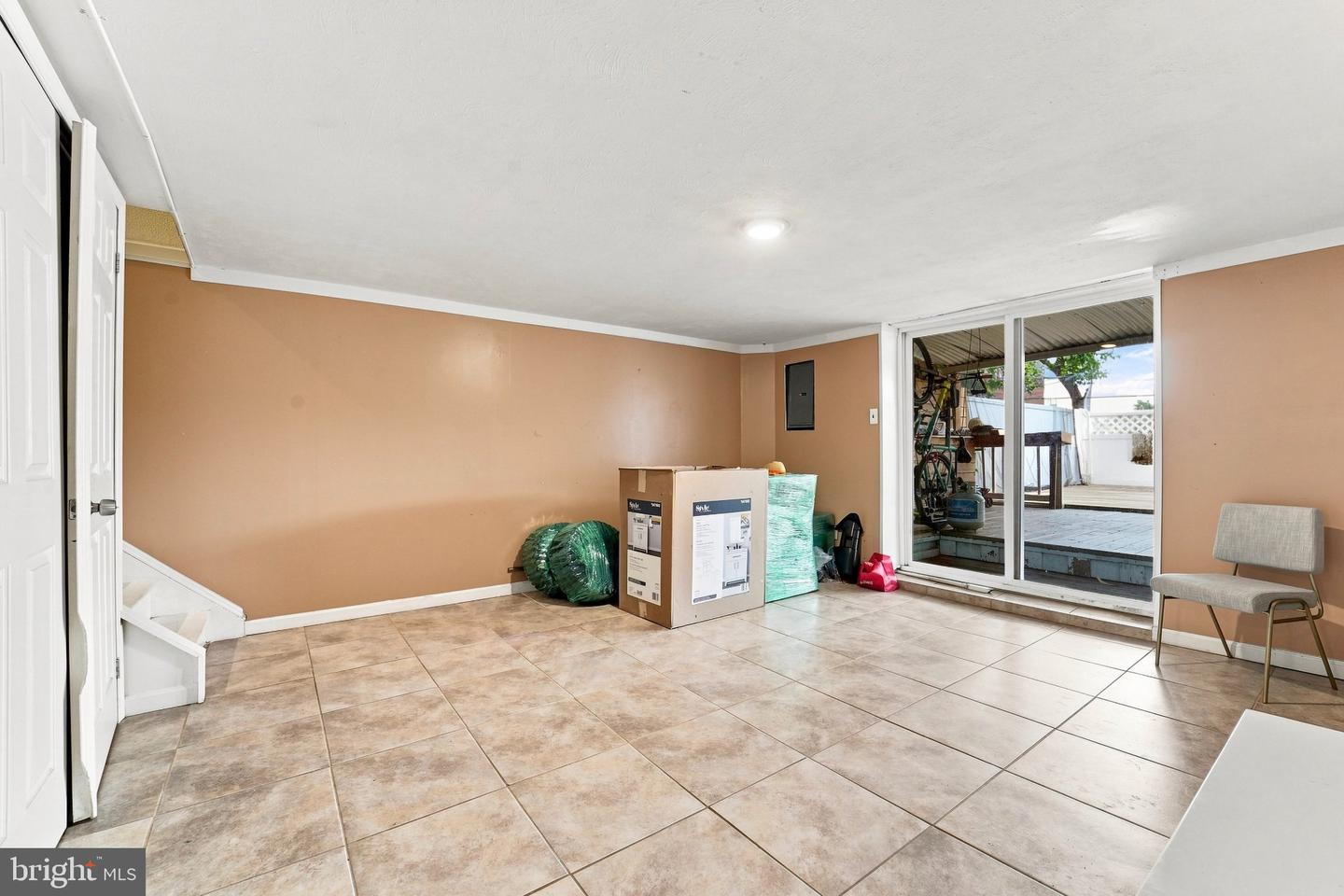 8913 Dewees St Property Photo 28