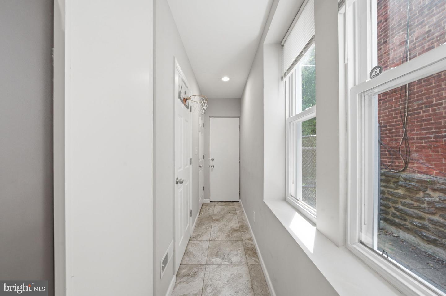 6114 Ross St Property Photo 14
