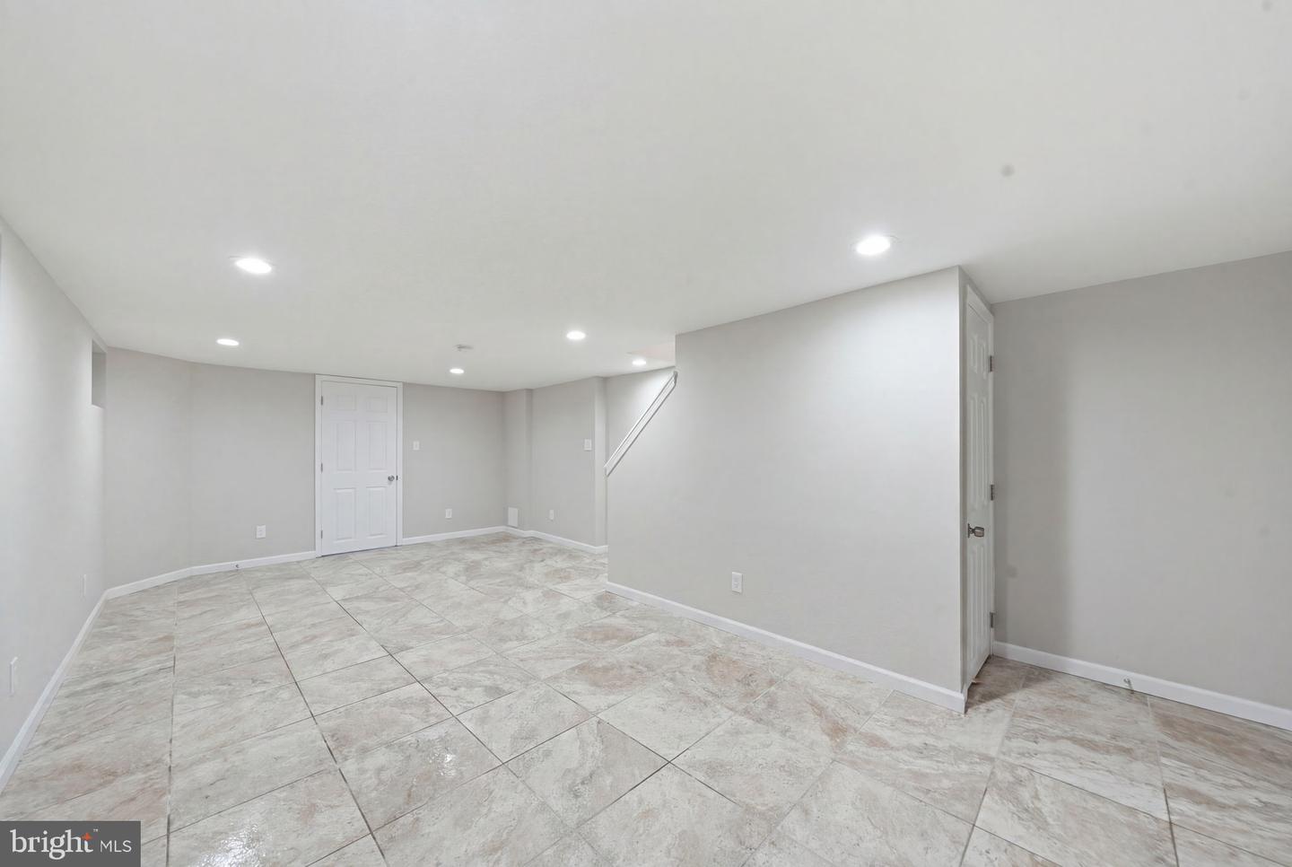 6114 Ross St Property Photo 28