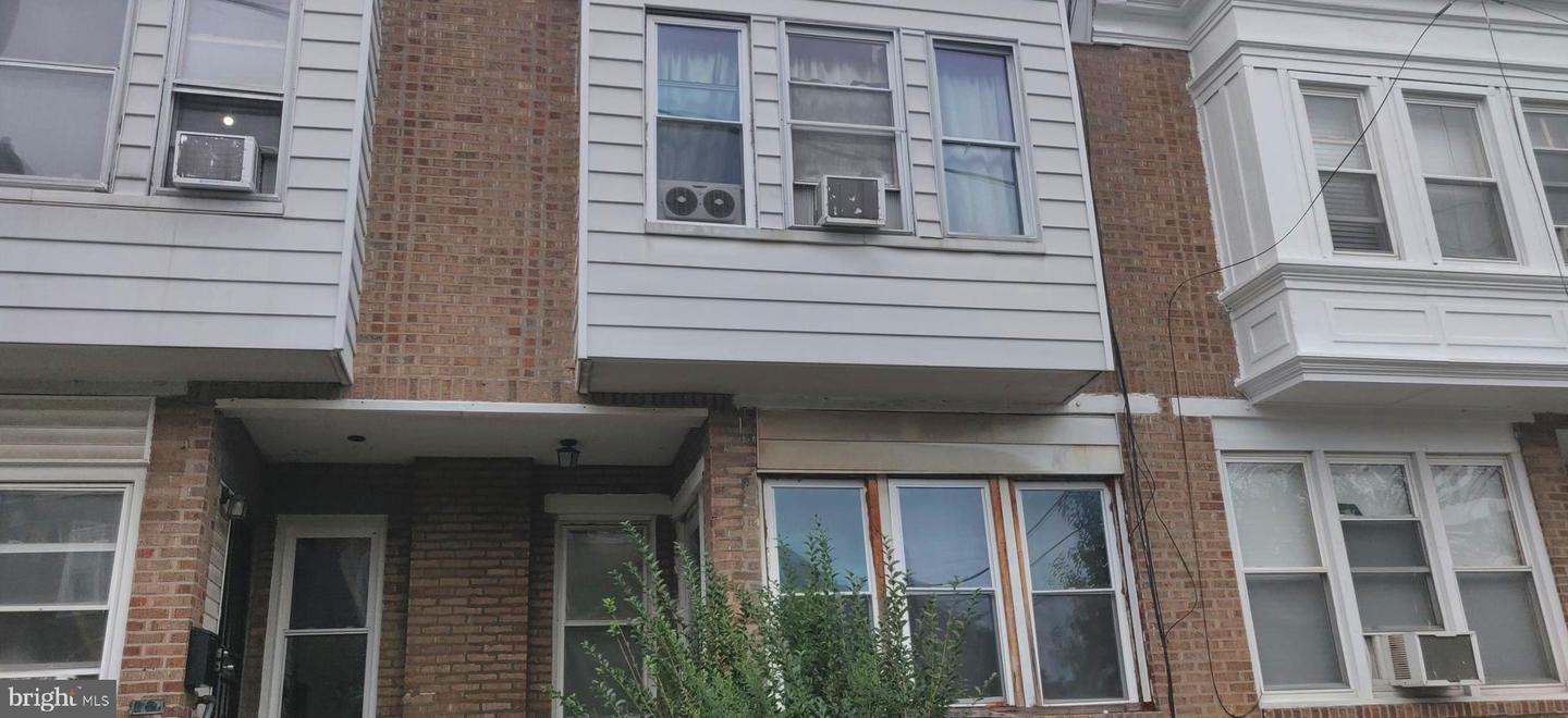 6169 Yocum St Property Photo 2