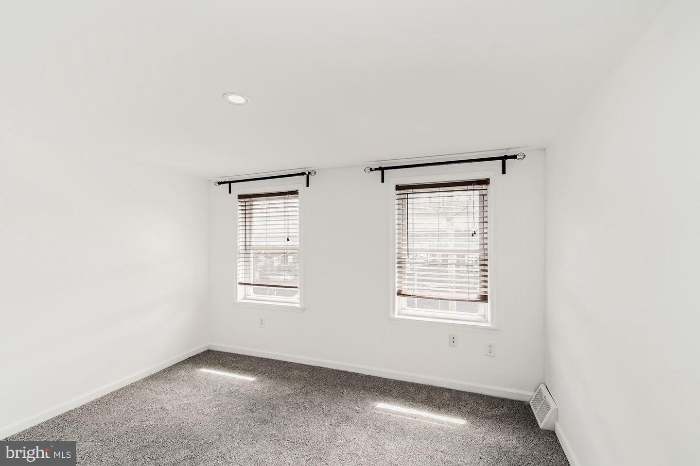 15 W Wildey St Property Photo 21