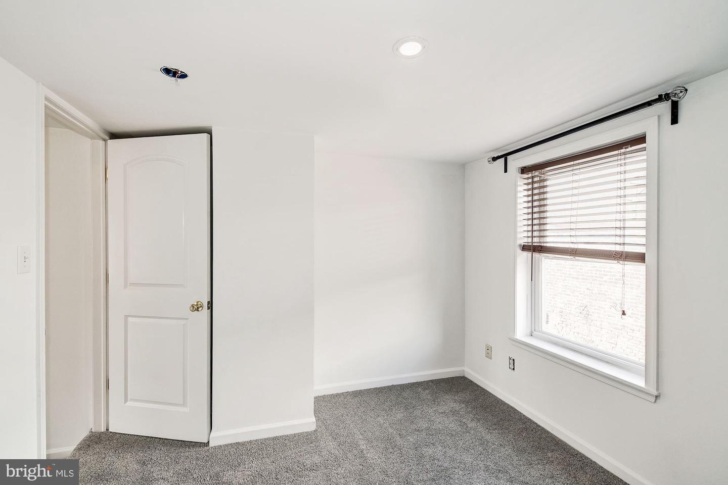 15 W Wildey St Property Photo 24