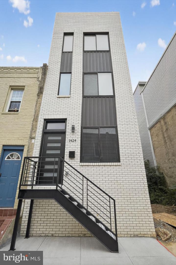 1424 S Ringgold St Property Photo 1