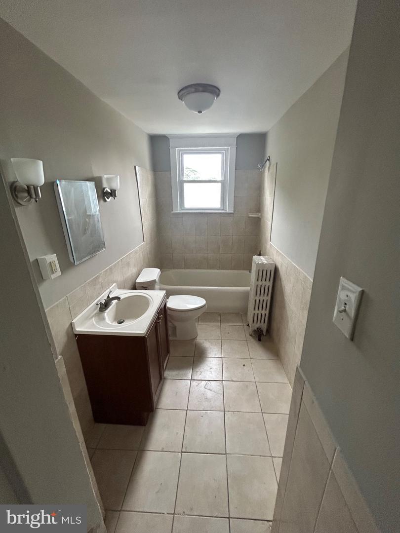 2001 52nd St Property Photo 9