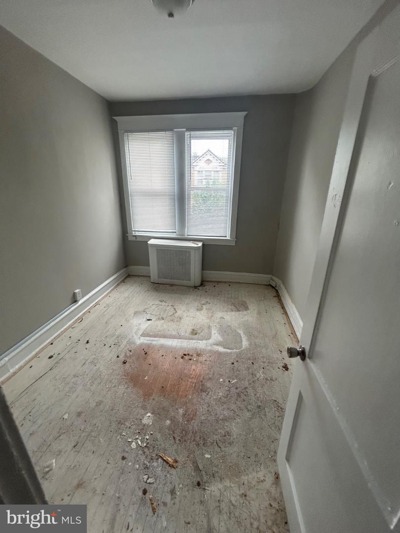 2001 52nd St Property Photo 15