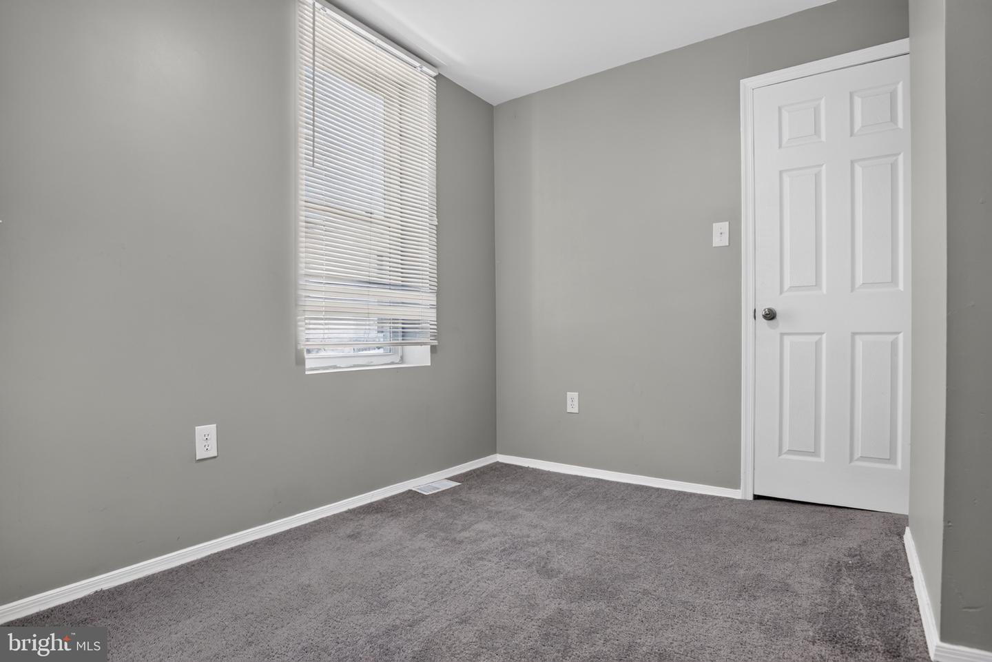 2546 W Gordon St Property Photo 10