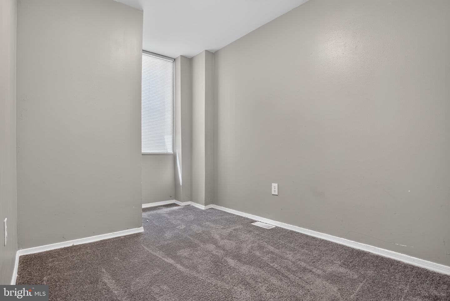 2546 W Gordon St Property Photo 11