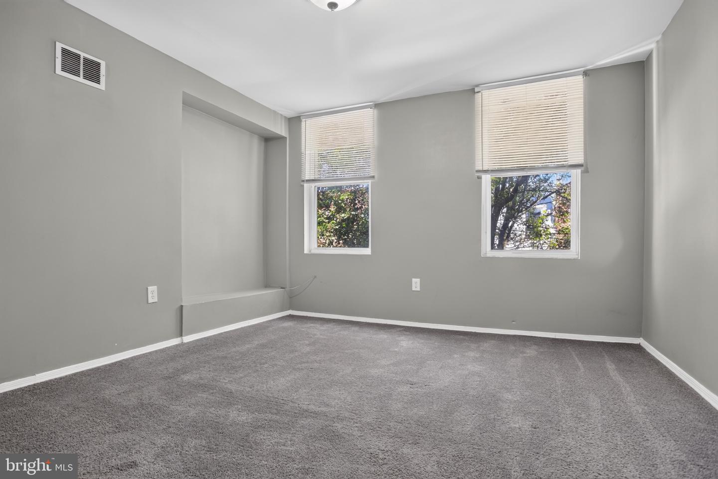 2546 W Gordon St Property Photo 13