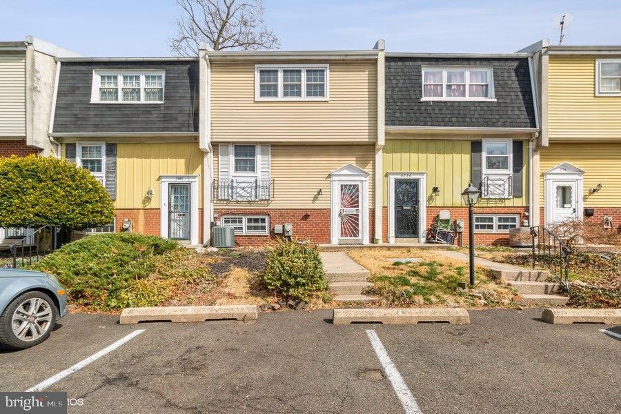 6738 EMLEN ST #4 Property Photo 1