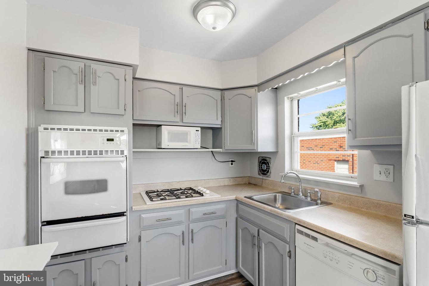 3980 Carteret Dr #2nd Floor Property Photo 5