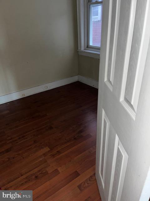 5634 Walnut St #3rd Floor Property Photo 8