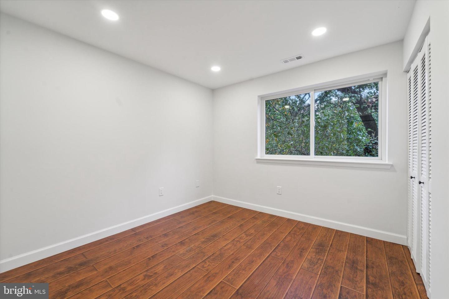 2040 Arch St Property Photo 18