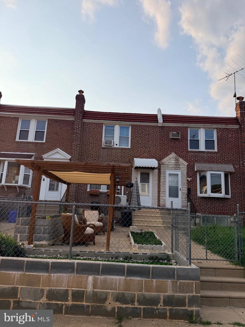 6118 WALKER ST Property Photo 1