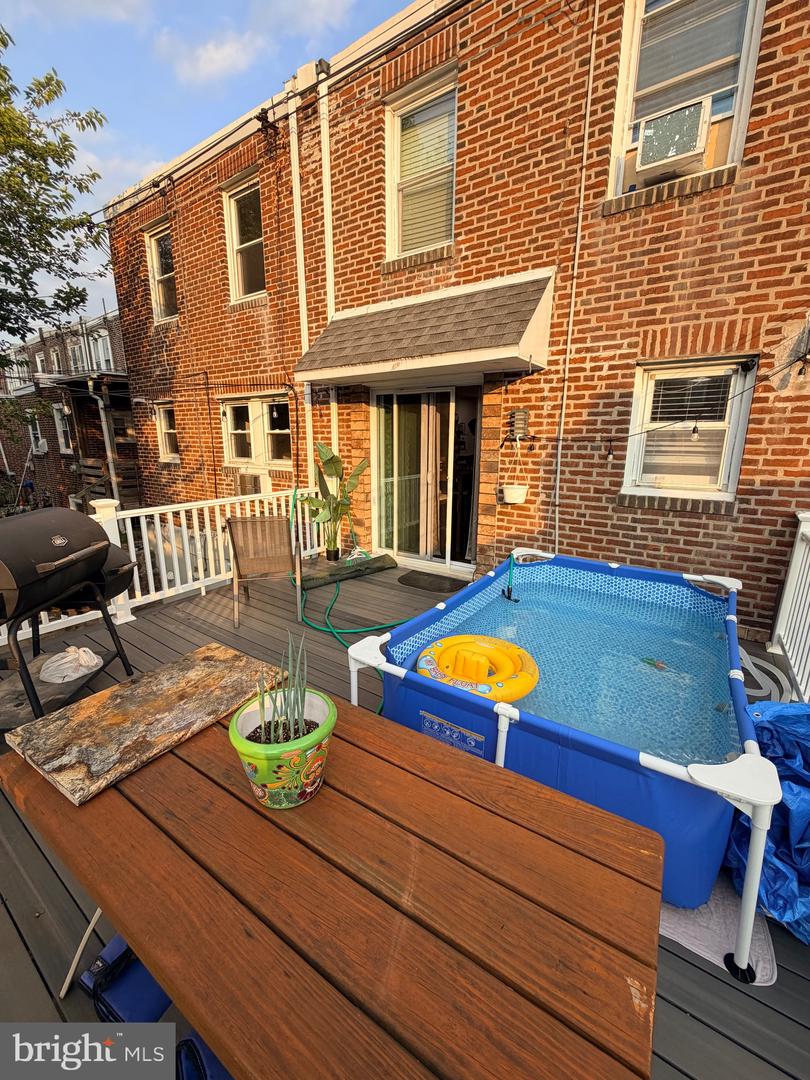 6118 Walker St Property Photo 16