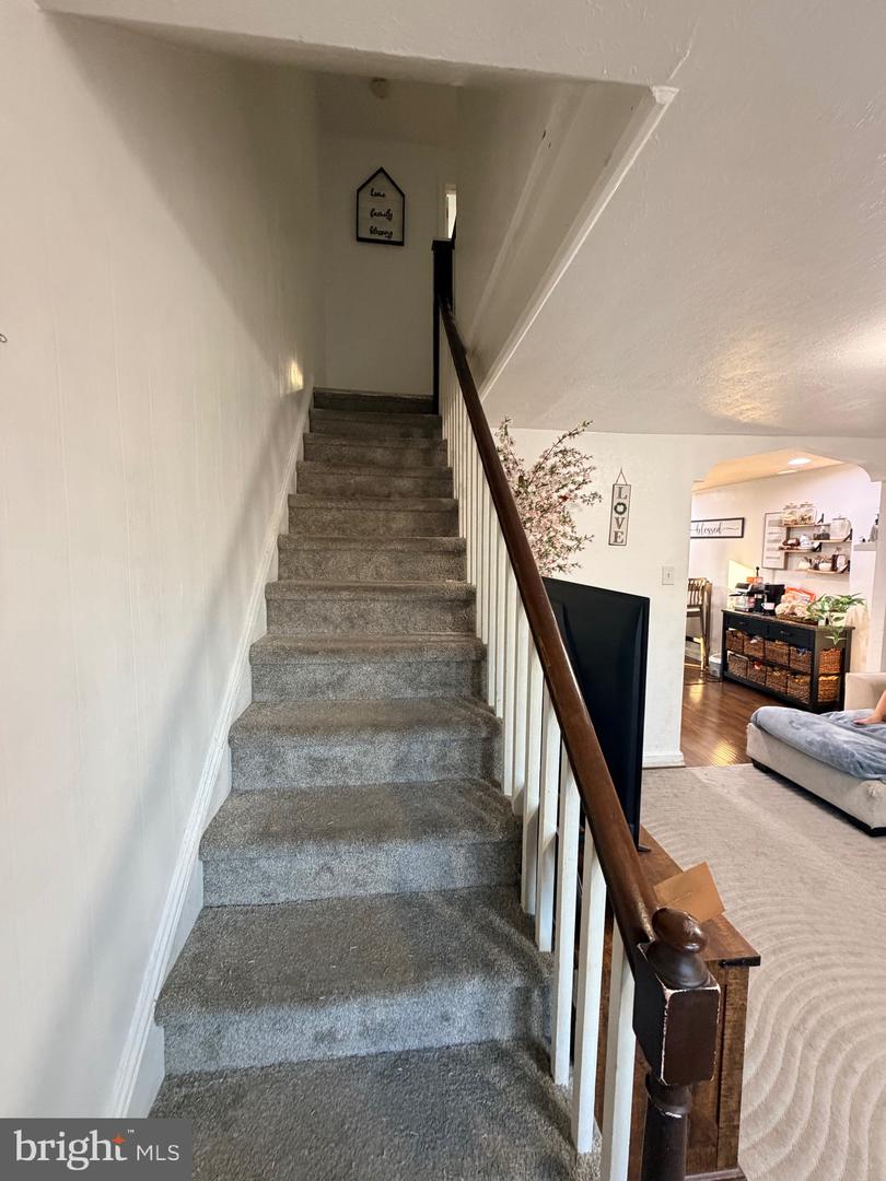 6118 Walker St Property Photo 18